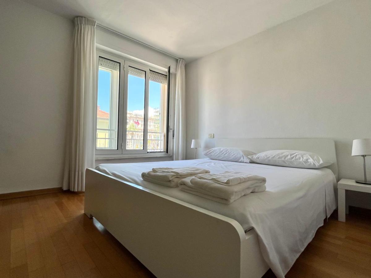 Amamare Apartments Viareggio Bagian luar foto